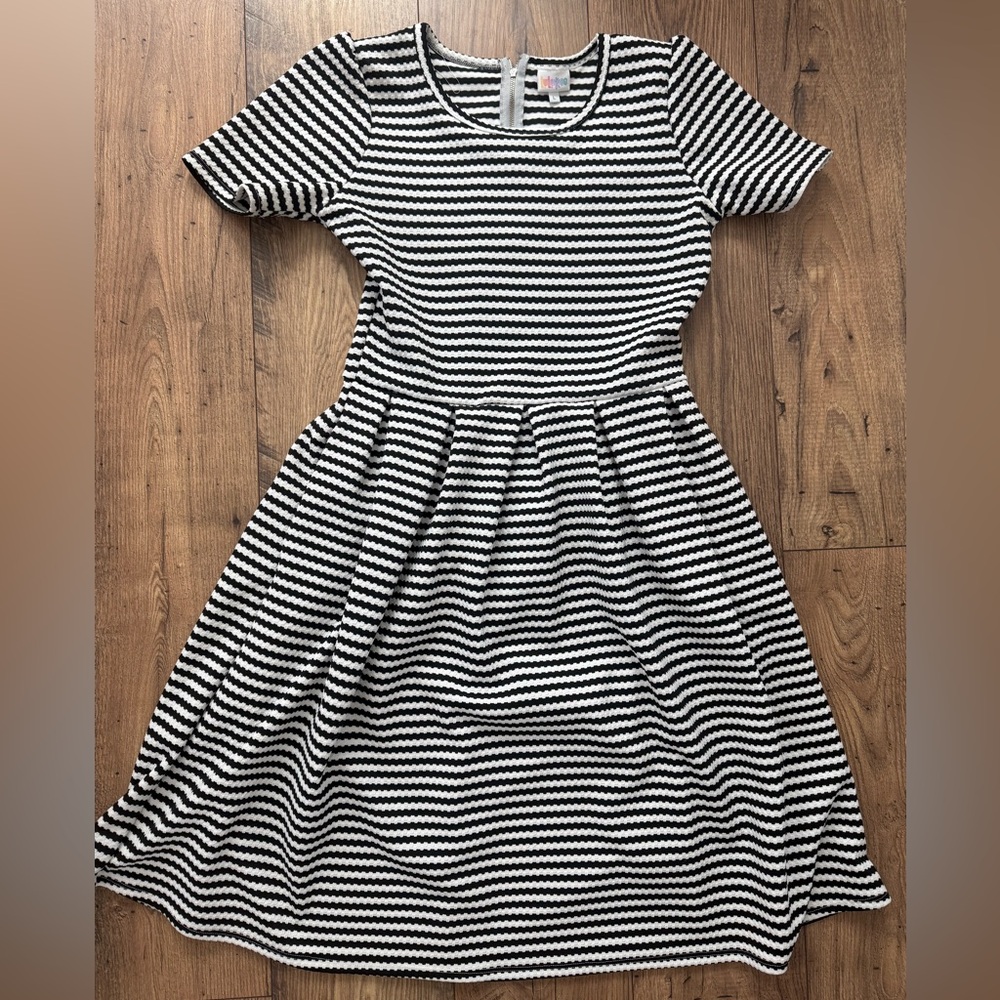 Lularoe Amelia Dress, size L, black and white